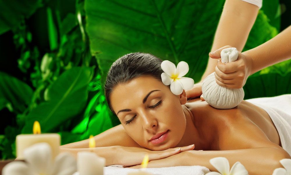 How can clients choose the right type of spa based on their needs?